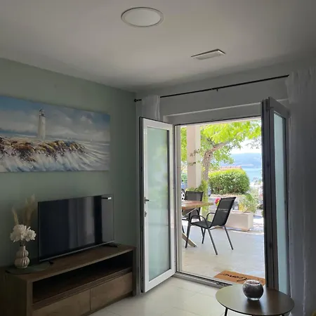 Superior Vujevic, Apartamento Duće